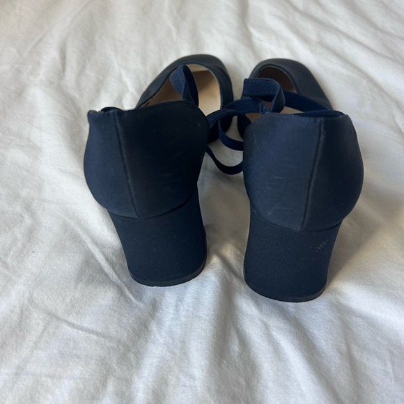 Madeline Stuart navy blue heels - Picture 4 of 10